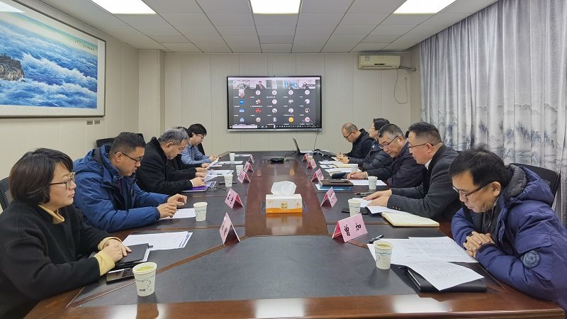 并请徐明转达母校对远在...
