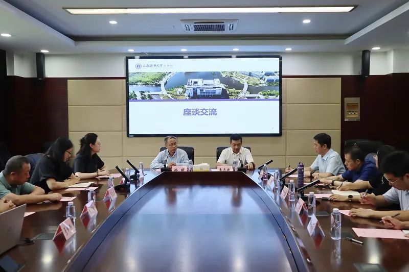 校长办公室副主任兼校友联络处副处长陈